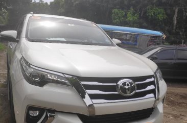 Selling Pearl White Toyota Fortuner for sale in Parañaque