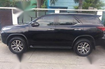 Selling Black Toyota Fortuner in Manila