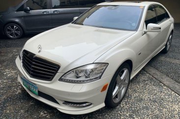 White Mercedes-Benz S-Class for sale in Pasig