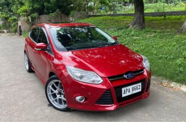 Sell Red Ford Focus in Parañaque
