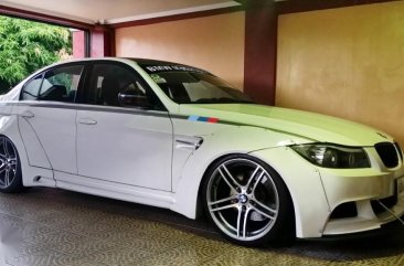Sell White Bmw 3-Series in Quezon City
