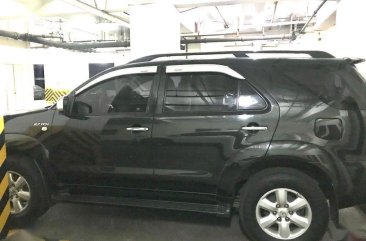 Black Toyota Fortuner 2009 for sale in Manila