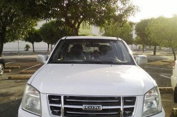 Sell White Isuzu D-Max in Quezon City