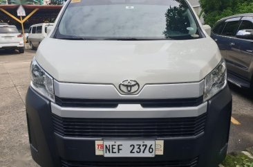 Sell White Toyota Hiace in Pasig