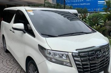 Sell White Toyota Alphard in Manila