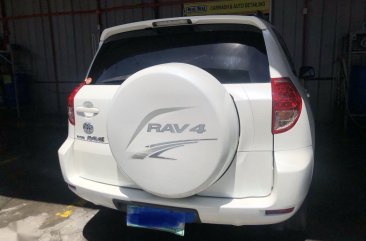 Sell Pearl White Toyota Rav4 in Manila