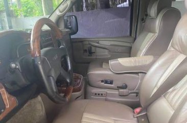 White Gmc Savana for sale in Manila