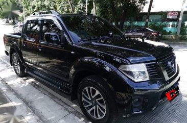 Selling Black Nissan Navara in Manila