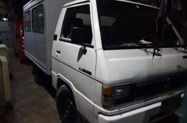 Sell White Mitsubishi L300 in Mandaluyong