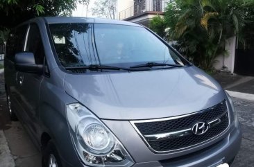 Selling Silver Hyundai Grand starex in Caloocan