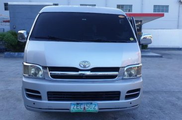 Selling White Toyota Hiace Super Grandia 2006 in Muntinlupa City