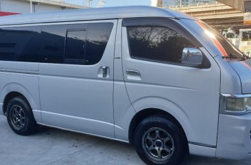 Selling White Toyota Hiace Super Grandia 2006 in Muntinlupa City