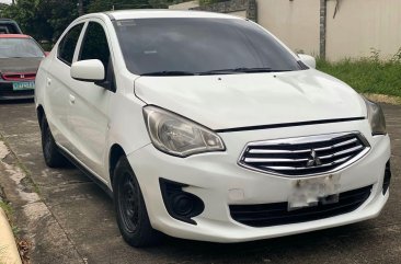 Selling Pearl White Mitsubishi Mirage in Quezon City