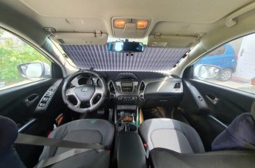 Sell Birghtsilver 2012 Hyundai Tucson in Bacoor