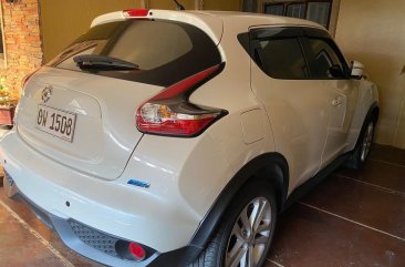 Pearl White Nissan Juke 1.6 CVT Auto 2016 for sale in Makati City