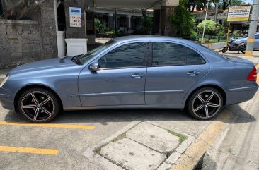 Blue Mercedes-Benz E200 Elegance 2005 for sale in Las Piñas