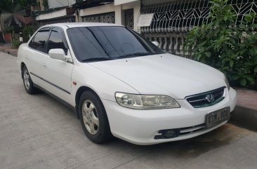 Sell White 2002 Honda Accord in Malinta