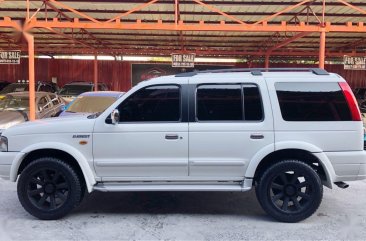 White Ford Everest 2006 for sale in Quezon City