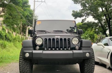 Selling Black Jeep Wrangler in Pasig