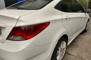Sell White 2014 Hyundai Accent in Pasig