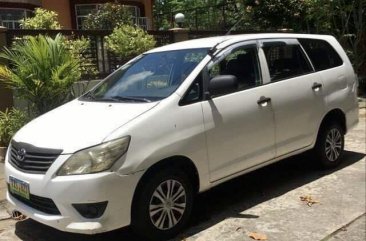 Selling White Toyota Innova 2014 in Rizal