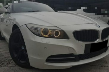 White Bmw Z4 for sale in Quezon City
