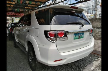 Selling White Toyota Fortuner 2014 SUV at 80000 km in Laguna