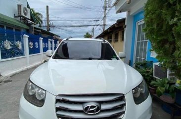 White Hyundai Santa Fe 2015 for sale in Pampanga
