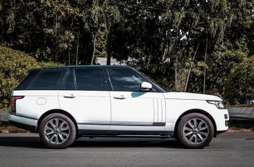 White Land Rover Range Rover Vogue SDV8 Diesel 2014 for sale in Makati