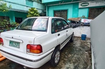 Selling White Kia Pride Wagon in Mandaluyong