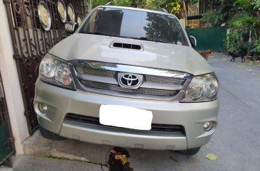 Grey Toyota Fortuner 2006 for sale in Manila
