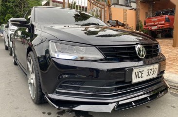 Sell Sedan 2016 Volkswagen Jetta in Quezon City