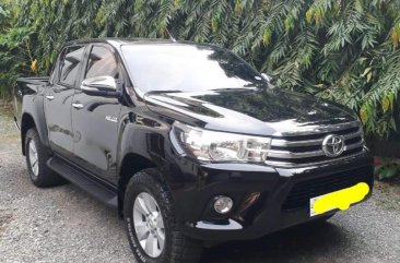 Selling Black Toyota Hilux 2016 in Batangas
