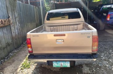 Selling Silver Toyota Hilux in Baguio