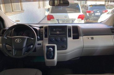 White Toyota Hiace for sale in Quezon