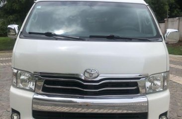 Selling WhiteToyota Hiace Super Grandia in Manila