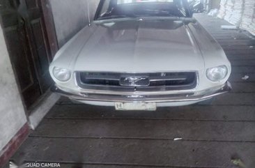 Pearl White Ford Mustang for sale in Parañaque 