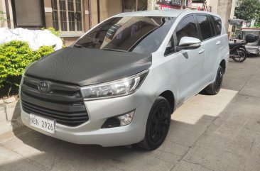 Selling Grey Toyota Innova 2017 in Laguna