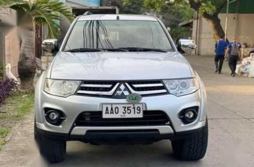 Selling White Mitsubishi Montero sport in Quezon City