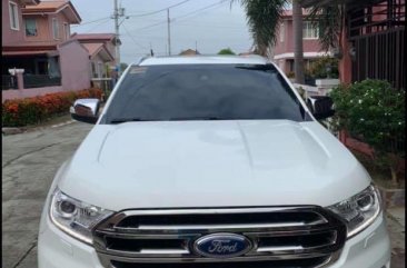 White Ford Everest 2016 for sale in San Mateo