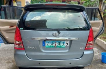 Selling Silver Toyota Innova in Cainta