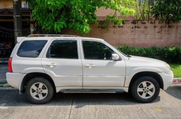 Selling Pearl White Mazda Tribute in Pasig