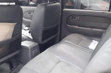 Selling Grey Isuzu Crosswind in Manila