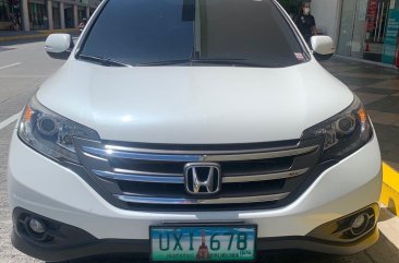 Sell White Honda CR-V 2012 in Manila