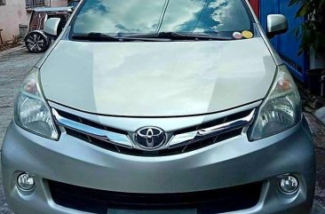 Selling Silver Toyota Avanza in Quezon City