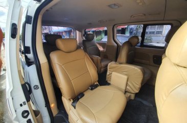 Pearl White Hyundai Grand starex for sale in Manila