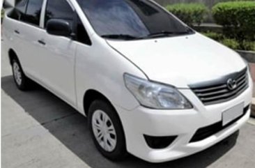 White Toyota Innova for sale in Mandaluyong 