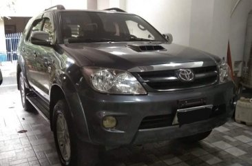 Selling Black Toyota Fortuner in Manila