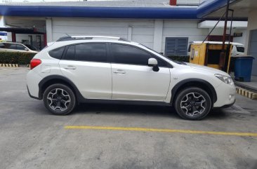 Selling White Subaru Xv in Makati