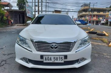 Sell Pearl White 2015 Toyota Camry in Muntinlupa